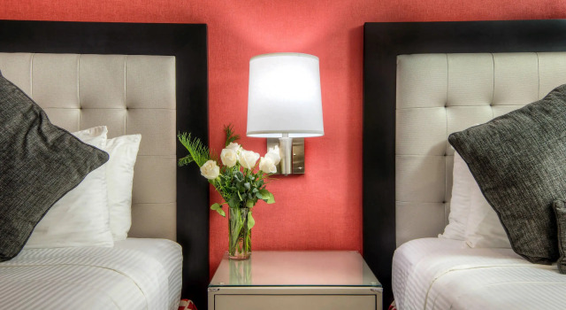 Standard Neljän hengen huone Aggie Inn