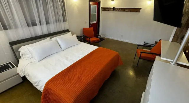 Main Street Suites Nanton, Prenota Hotel Nanton Alberta