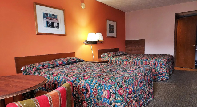 Двухместный номер Standard OYO Hotel Chapmanville Inn, WV - Hwy 119