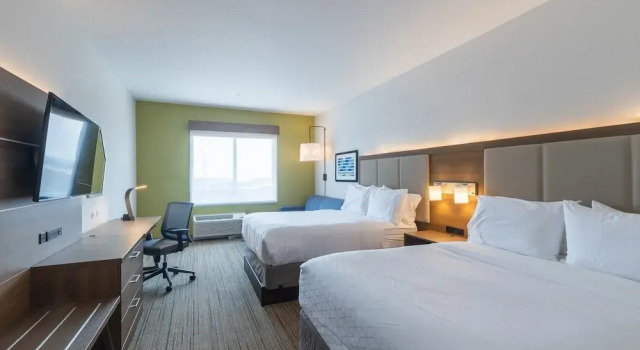 Люкс Holiday Inn Express & Suites Columbia Downtown The Vista by IHG