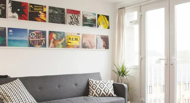 Sunny 1 Bedroom Apartment In Fun Neighbourhood