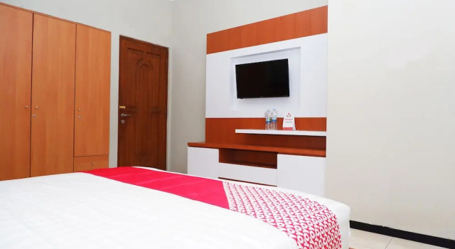 OYO 703 Omah Olin Guesthouse, Book Hotel Hotels in Ngaglik with a Pool, Swimming Pool