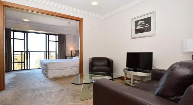 Апартаменты Elegant Apartment With City View