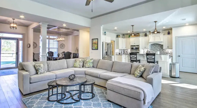 Коттедж North Augusta Getaway w/ Large Deck & Yard