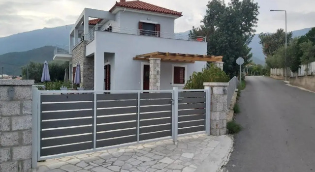 Light blue house 1