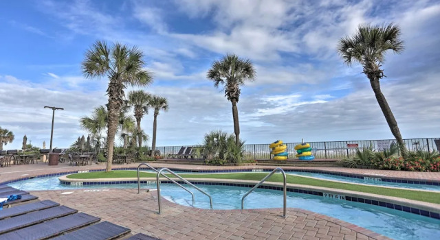 Апартаменты Oceanfront Myrtle Beach Rental w/ Pool!