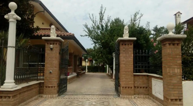 Коттедж Villa leonia