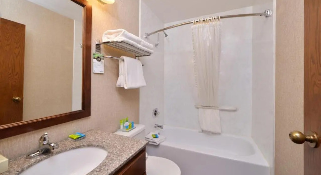 Standard Zimmer Radisson Hotel Madison