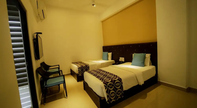 Семейный номер Deluxe с видом на сад Отель Trincomalee Beach Resort & Spa