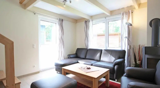Коттедж с 3 комнатами Strandhus Baabe Haus 3