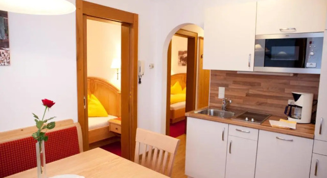 Апартаменты с 2 комнатами с балконом Appartement-Gästehaus Ursula