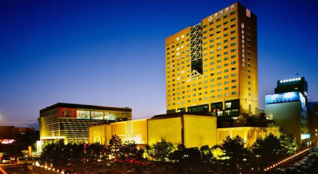 Двухместный люкс Business Luxemon Xinjiang Yindu Hotel