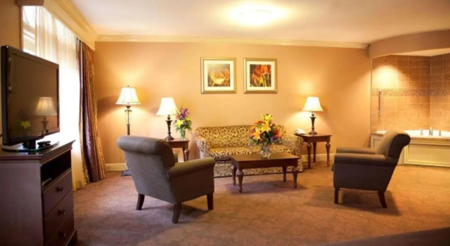 Люкс Best Western Plus French Quarter Courtyard Hotel