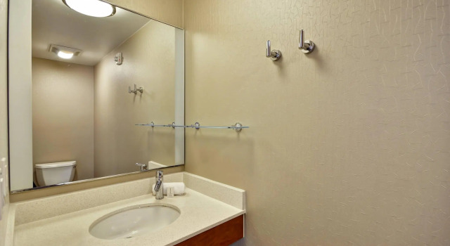 Четырёхместная студия SpringHill Suites Tallahassee Central