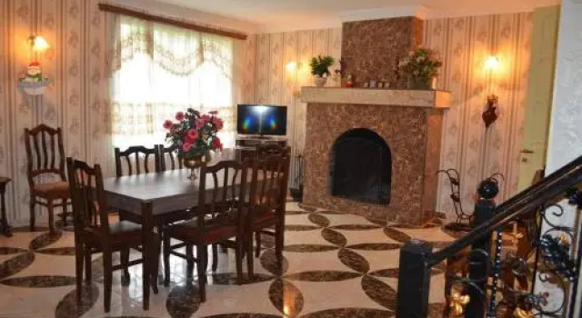 Imperial, Rezervovat Hotel Surami Shida Kartli