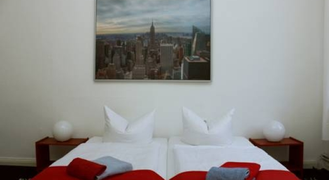 Pension Kreuzberg, Réserver Hôtel Arrondissement de Friedrichshain-Kreuzberg Berlin, près de Chamissoplatz