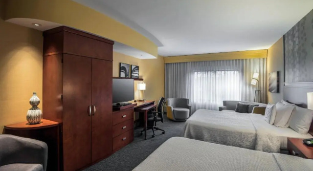 Номер Deluxe Courtyard by Marriott Waldorf