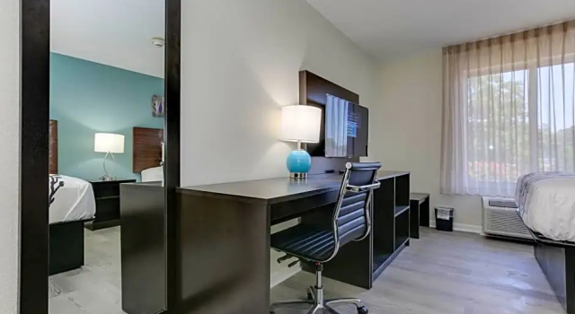 Номер Standard Sleep Inn & Suites Newport News City Center Area