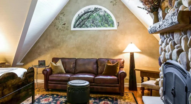 Люкс Deluxe Harvey House Bed & Breakfast