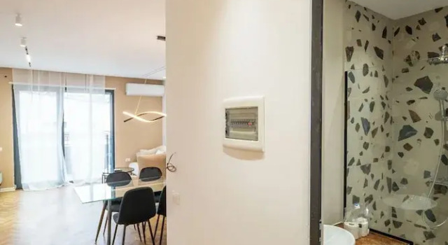 Апартаменты Tirent Apartment-Modern 1-Bedroom Stay Near Liqeni i Thatë