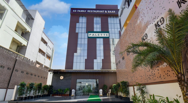 Palette K9 Family Restaurant, Book Feriehus Chakan New Delhi