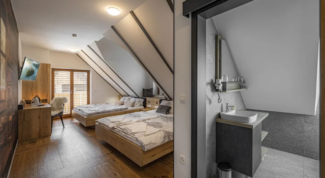 Komfort Vierer Zimmer mit Balkon Veldes B&B