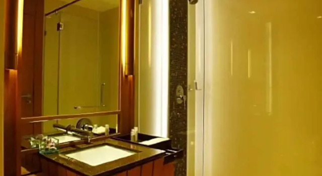 Двухместный номер Deluxe с балконом и с видом на бассейн Centara Nova Hotel Pattaya