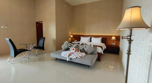 Dreamland Hotel And Lounge, Book Hotel 3-stjernede hoteller i Bondowoso, 3*