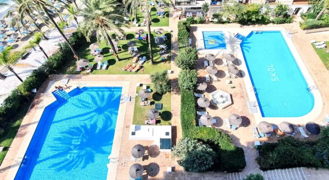 Студия Skol 329 – Spacious Beachfront Studio with Sea Views