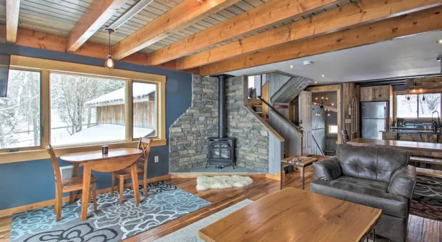 Апартаменты с 2 комнатами с балконом Slopeside Burke Mtn Condo w/ Amenity Access!