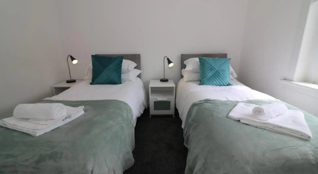 Signature - New View Place, Book Hotel Bellshill Lanarkshire