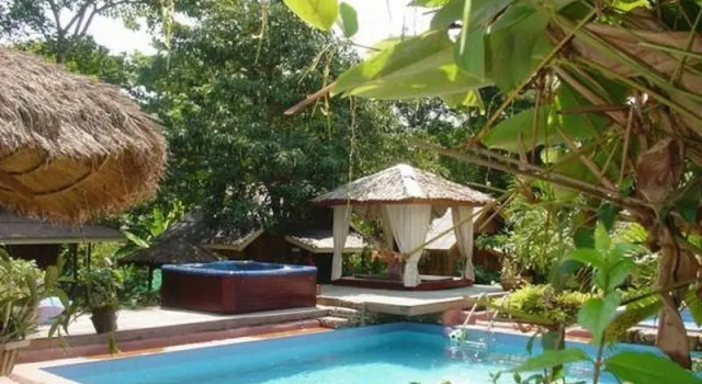 Семейный люкс с частичным видом на море Faye Orchid Garden Resort