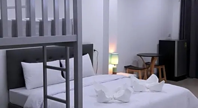 Четырёхместный номер Economy DK Grand Hotel