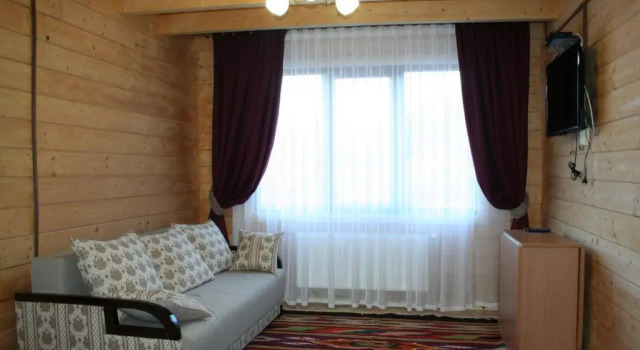 Schale Centoriya, Prenota Hotel Hotel a Ivano-Frankovsk con parcheggio, Parcheggio