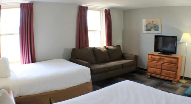 Четырёхместный номер Deluxe The Hotel Ojibway, Trademark Collection by Wyndham