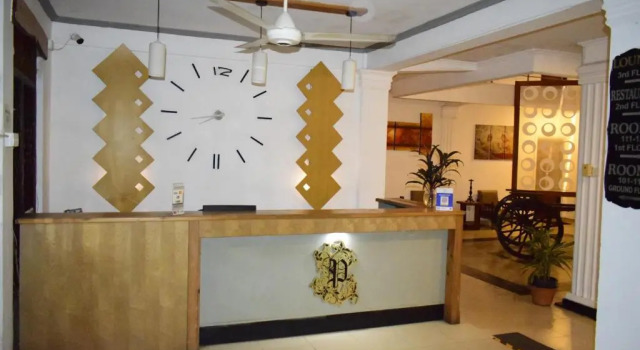 Paradise Inn, Забронировать Отель Отели Округа Галле 3 звезды, 3*