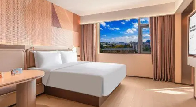 Люкс TuKe Light Stay Hotel (Kunming Changhong West Road Huayang Home Furnishing Plaza Branch)