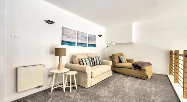 Stunning 2 Bed Apt in Merchant City With Parking, Забронировать Отель Отели Glasgow & The Clyde Valley с парковкой, Парковка