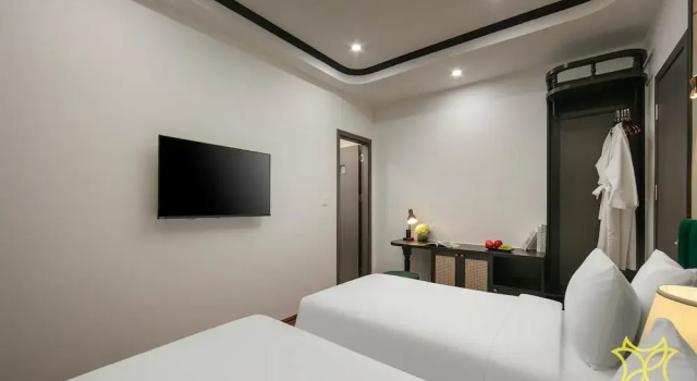 Четырёхместный номер Deluxe Hanoi Grandeur Hotel