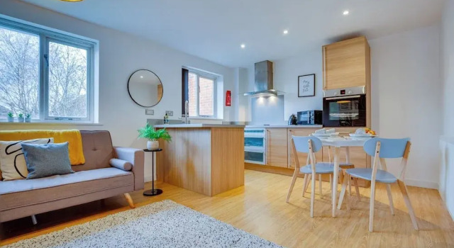 Апартаменты Classic Doncaster 1st floor Apartment