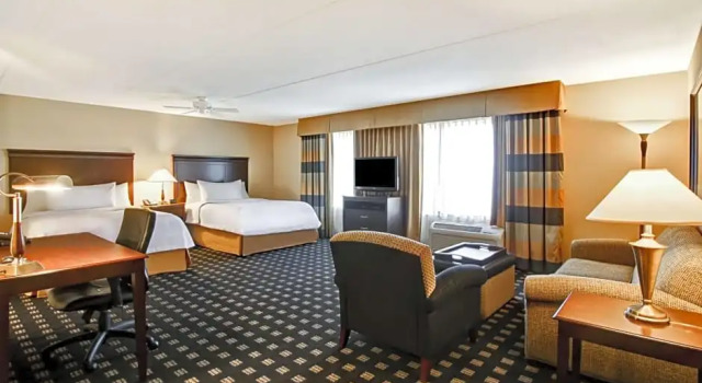 Двухместная студия-люкс Homewood Suites by Hilton Toronto Airport Corporate Centre