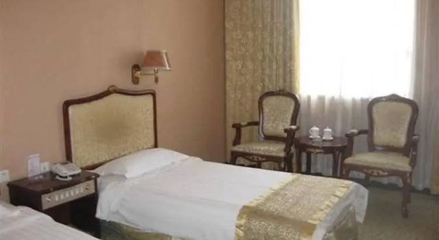 Beijing Century Mountain Hotel, Забронировать Отель Отели Пекина с парковкой, рядом с Liyuan Theatre, Парковка