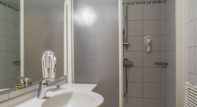 Трёхместный номер Standard B&B HOTEL Maribor Orel