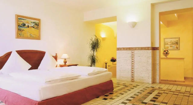 Люкс Comfort Hotel Schloss Edesheim