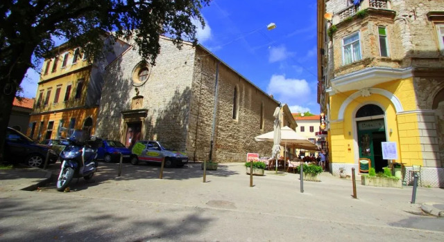 Top Center Rooms & Studio, Забронировать Отель Отели Пула 3 звезды, рядом с Pula Twin Gates, 3*