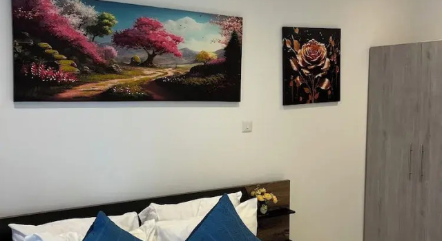 Апартаменты Deluxe Easy Stay at Loxwood Apartment