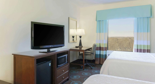 Hampton Inn & Suites Wheeling-The Highlands, Rezervovat Hotel Triadelphia Západní Virginie