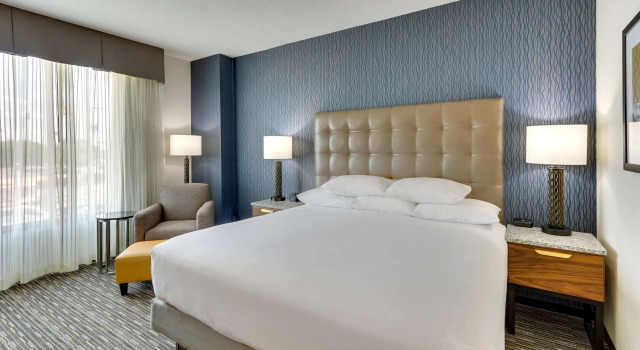 Двухместный люкс с 2 комнатами Drury Inn & Suites Lafayette IN