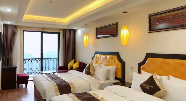 Семейный номер Standard с балконом Muong Hoa View Hotel
