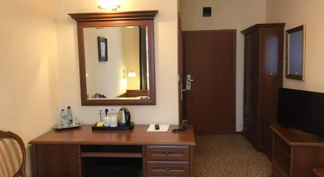 Hotel Venecia Palace, Забронировать Отель Отели Надажин с парковкой, Парковка